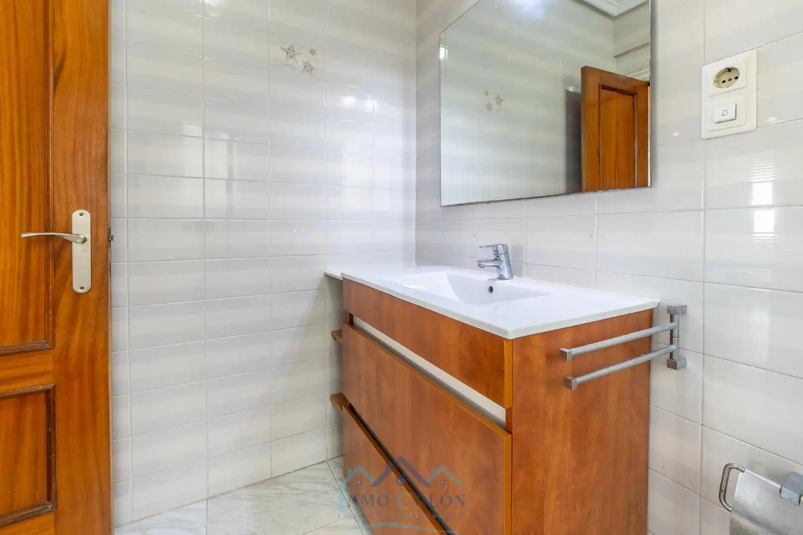 Bathroom of Flat for sale in Irun   with Parquet flooring and Furnished