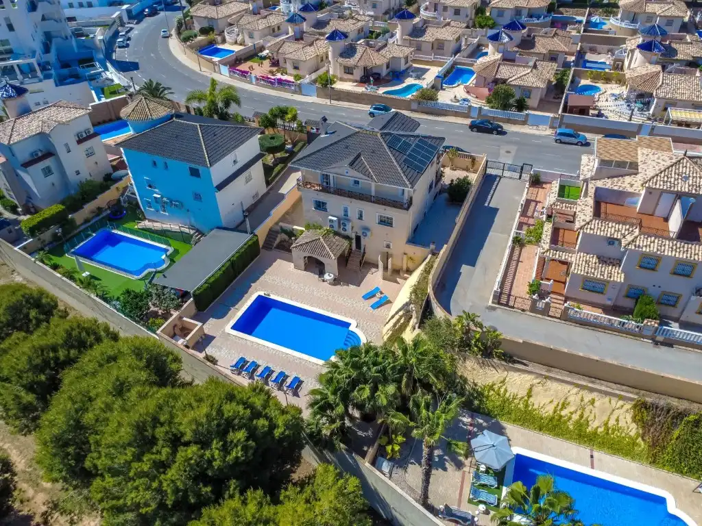 Vista exterior de Casa o chalet en venta en Orihuela con Jardín privado y Piscina