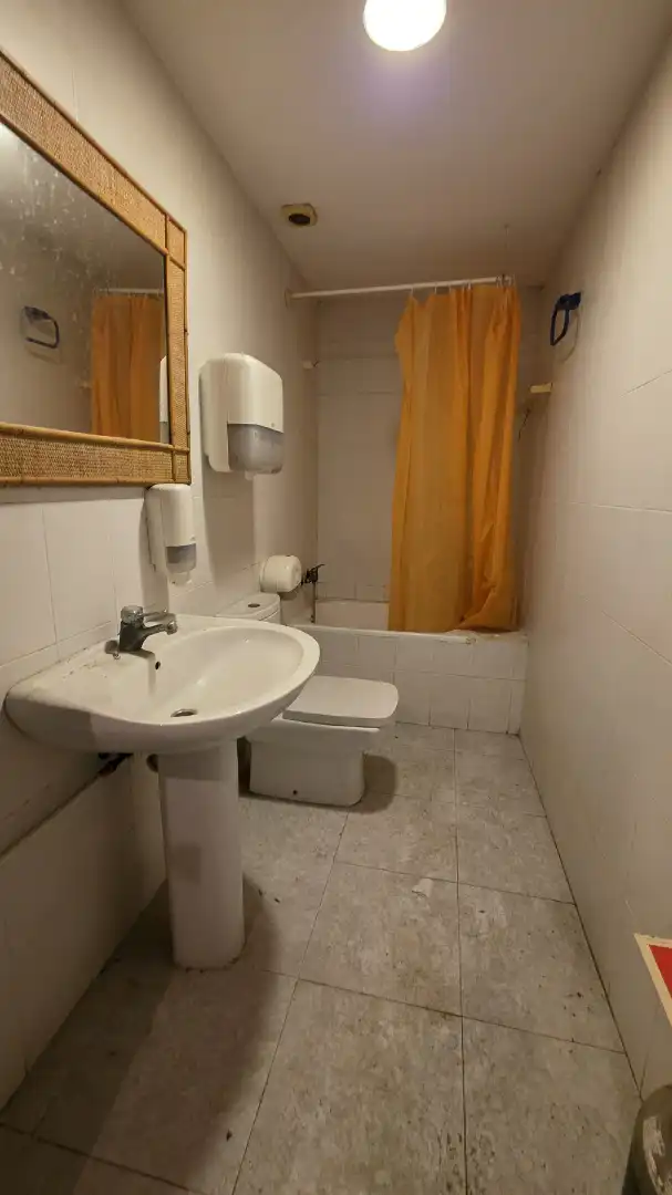 Bany de Local en venda en Extramurs