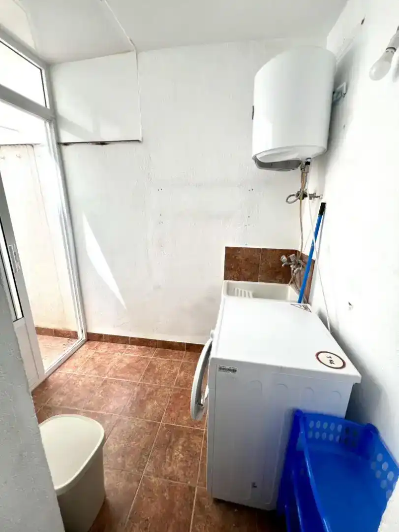 Baño de Piso en venta en Ugíjar con Aire acondicionado, Trastero y Amueblado