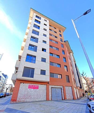 Local comercial en Alquiler en Calle JUAN PABLO II, 8 en La Lastra