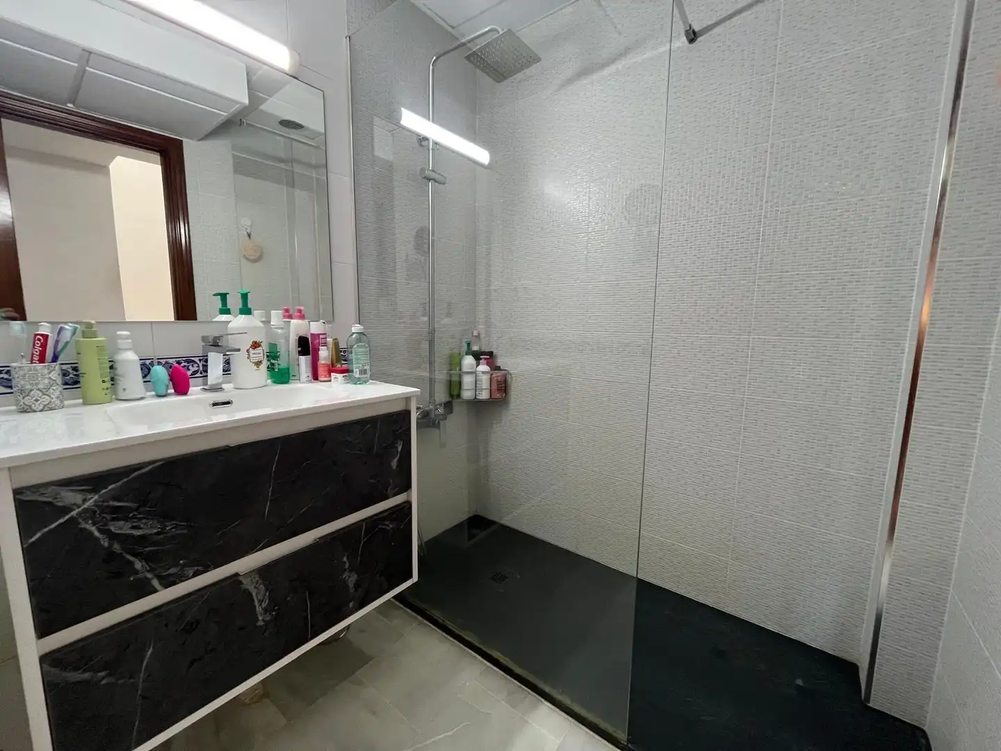 Baño de Dúplex en venta en Dos Hermanas con Aire acondicionado, Terraza y Balcón
