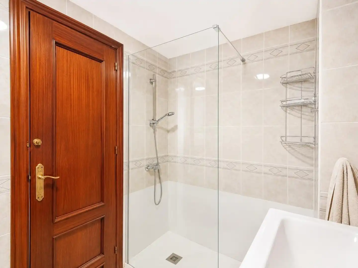 Baño de Piso en venta en Rincón de la Victoria con Terraza y Amueblado