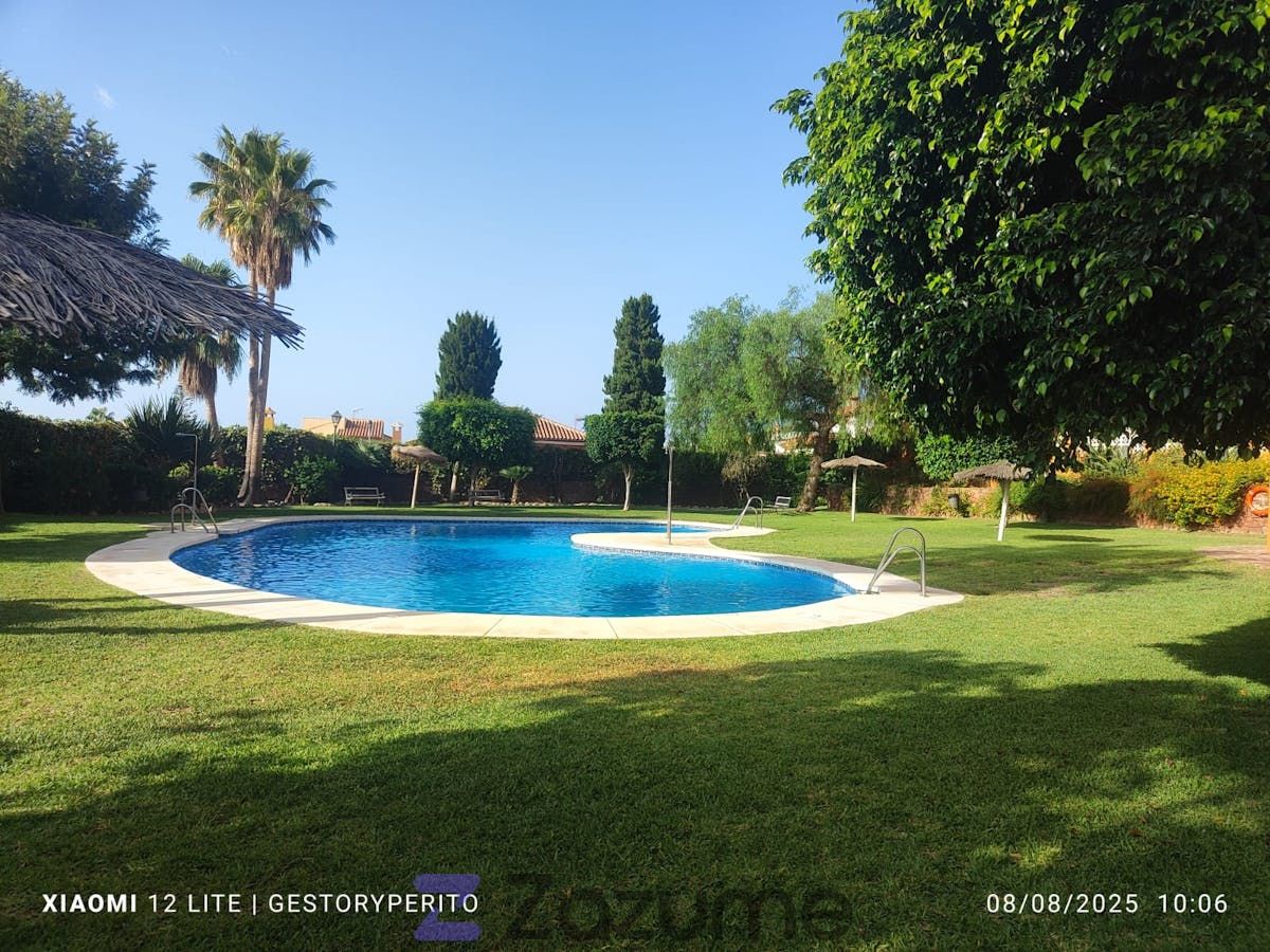 Jardí de Pis de lloguer en Rincón de la Victoria amb Parquet, Terrassa i Piscina