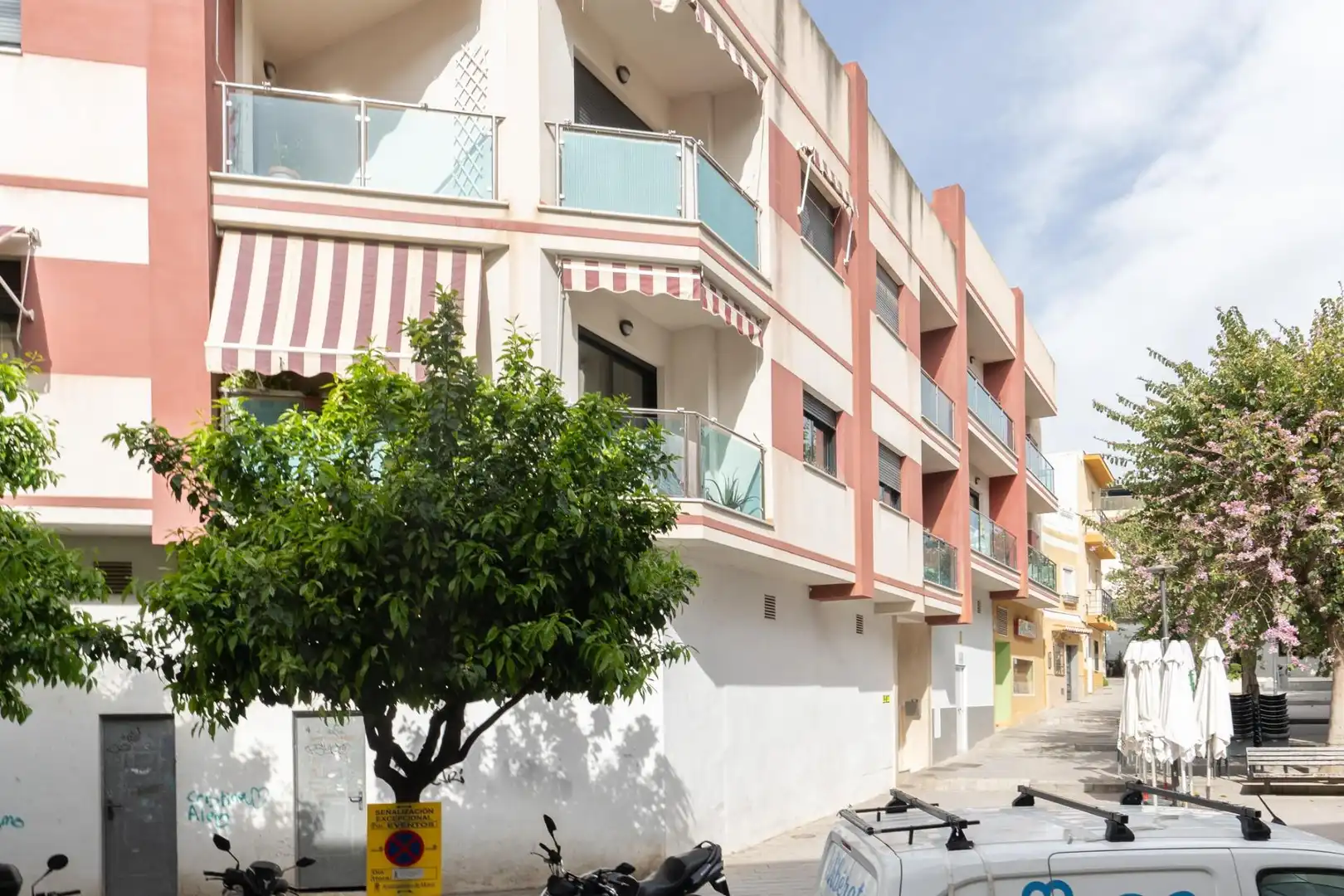 Vista exterior de Pis en venda en Motril amb Balcó
