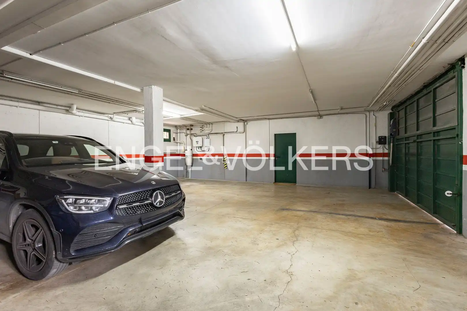 Parking of Houses for sale in Sant Cugat del Vallès  with Heating, Private garden and Parquet flooring