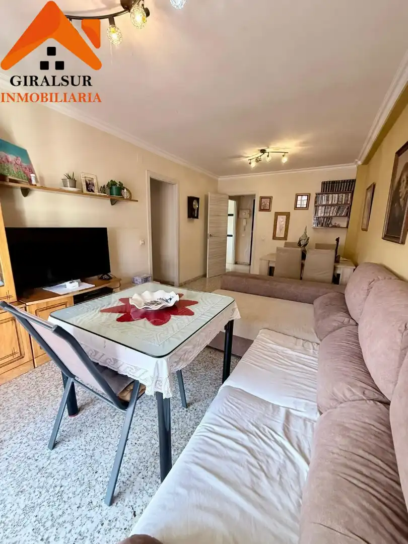 Living room of Flat for sale in Sevilla  with Air Conditioner and Terrace