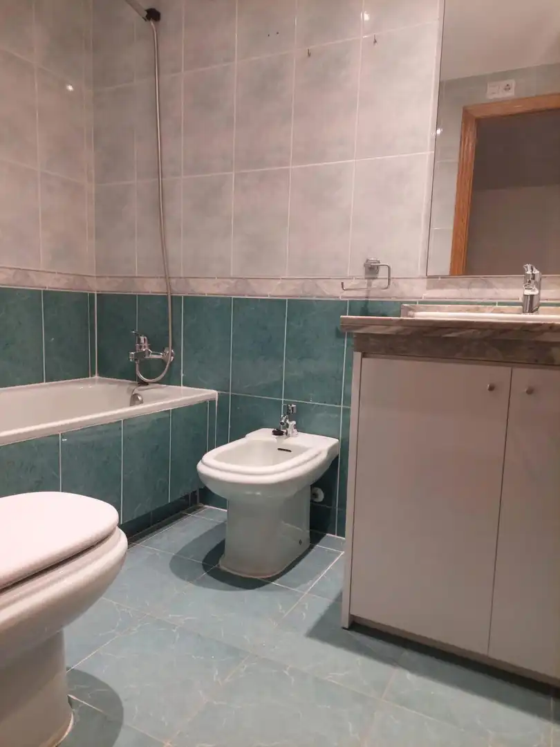 Bany de Pis de lloguer en Valencia amb Aire condicionat i Terrassa