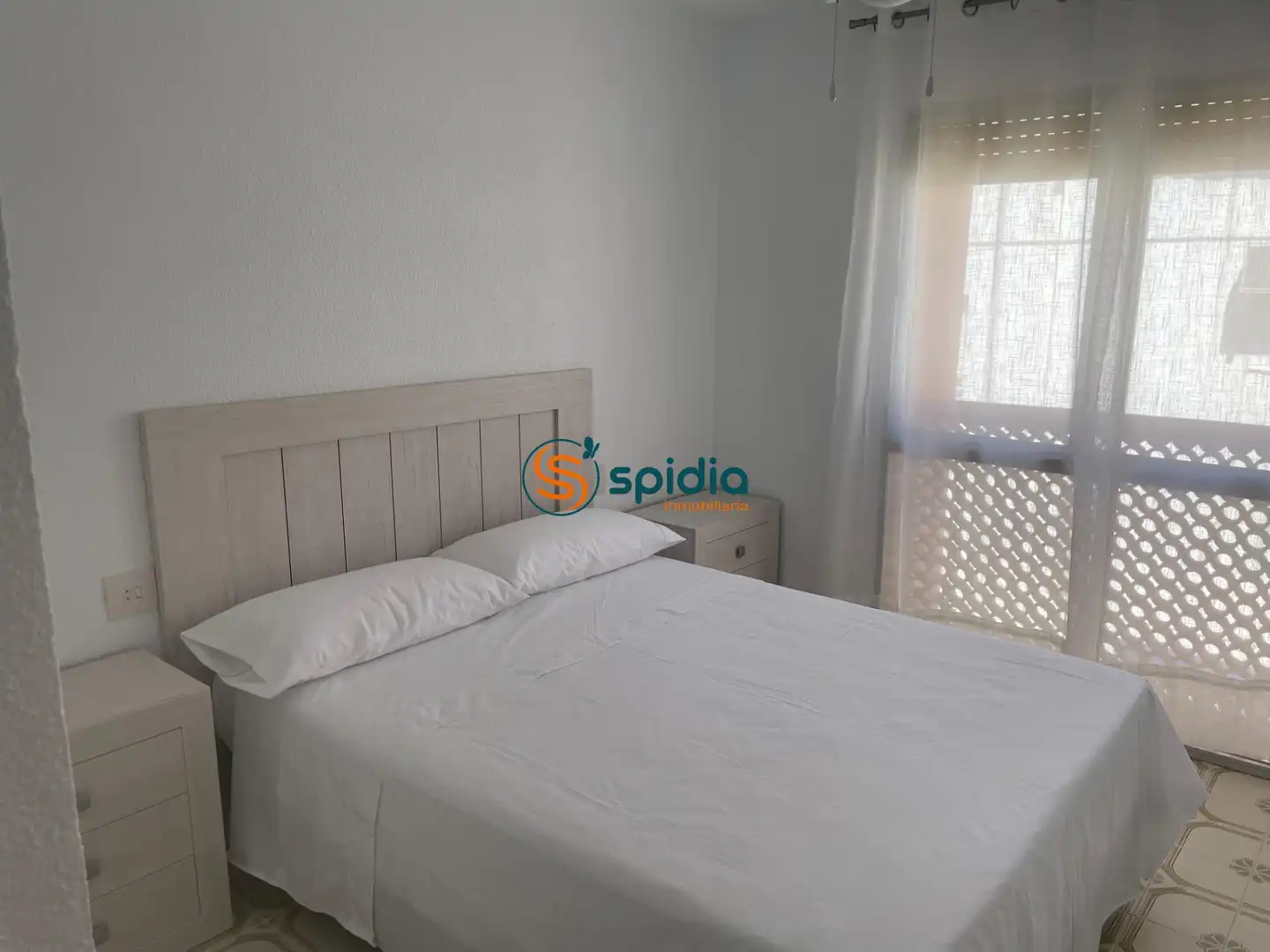 Habitación de Apartamento de alquiler en Águilas con Balcón