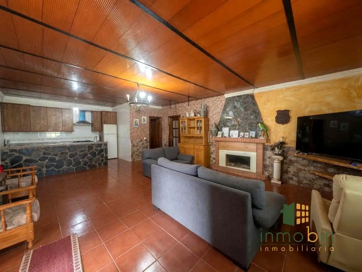 Maison rustique avec piscine à vendre à Don Benito