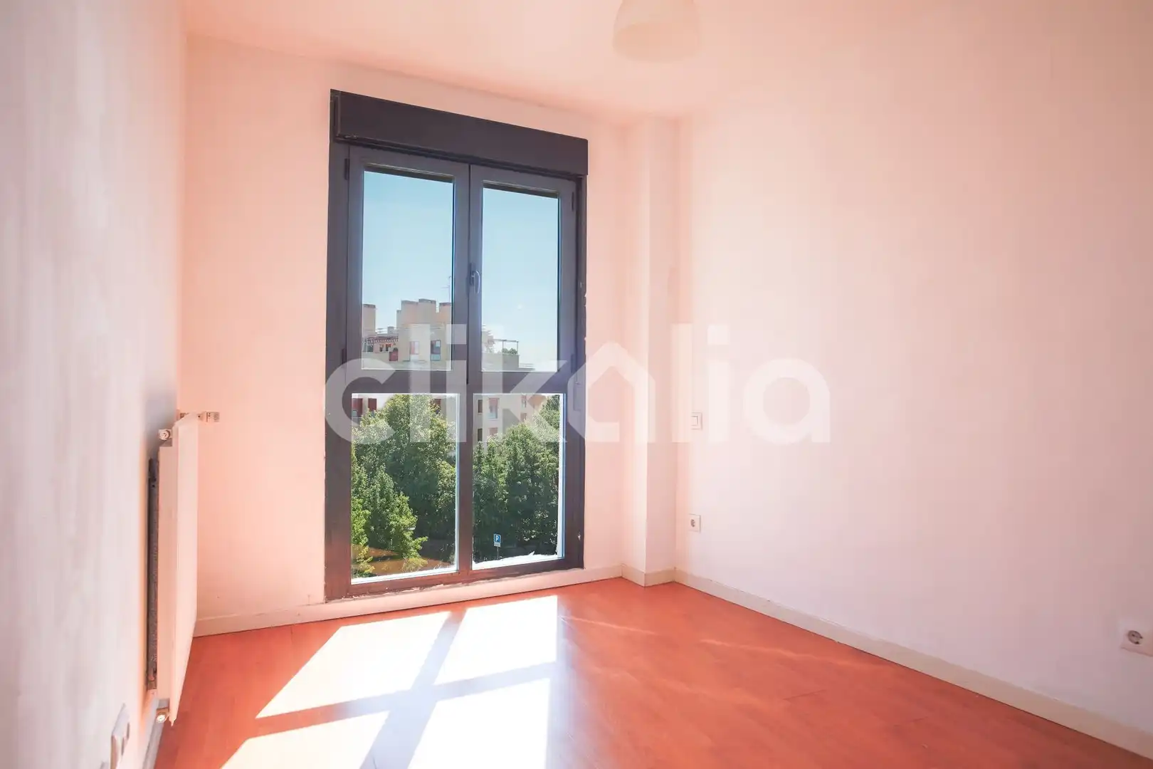 Habitación de Piso en venta en Torrejón de Ardoz con Calefacción, Terraza y Trastero