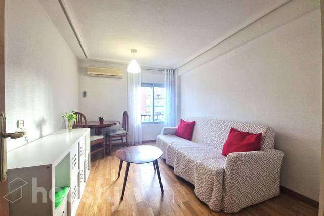 Piso en Alquiler en Plaza de Arteijo, 15 en Pilar