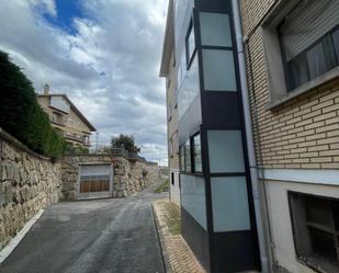 Vista exterior de Pis en venda en Viana amb Aire condicionat i Balcó