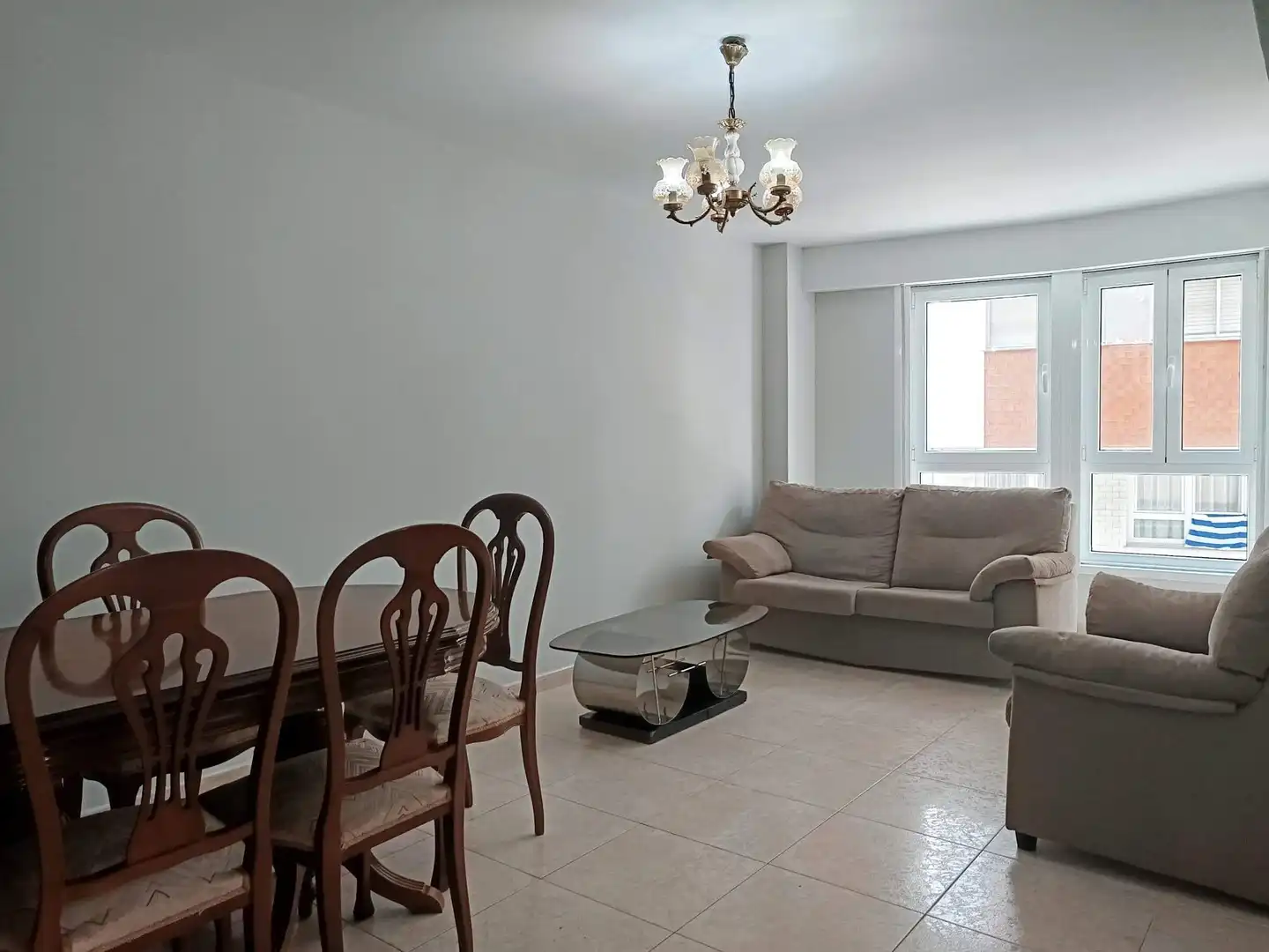 Sala de estar de Piso de alquiler en A Coruña Capital  con Amueblado