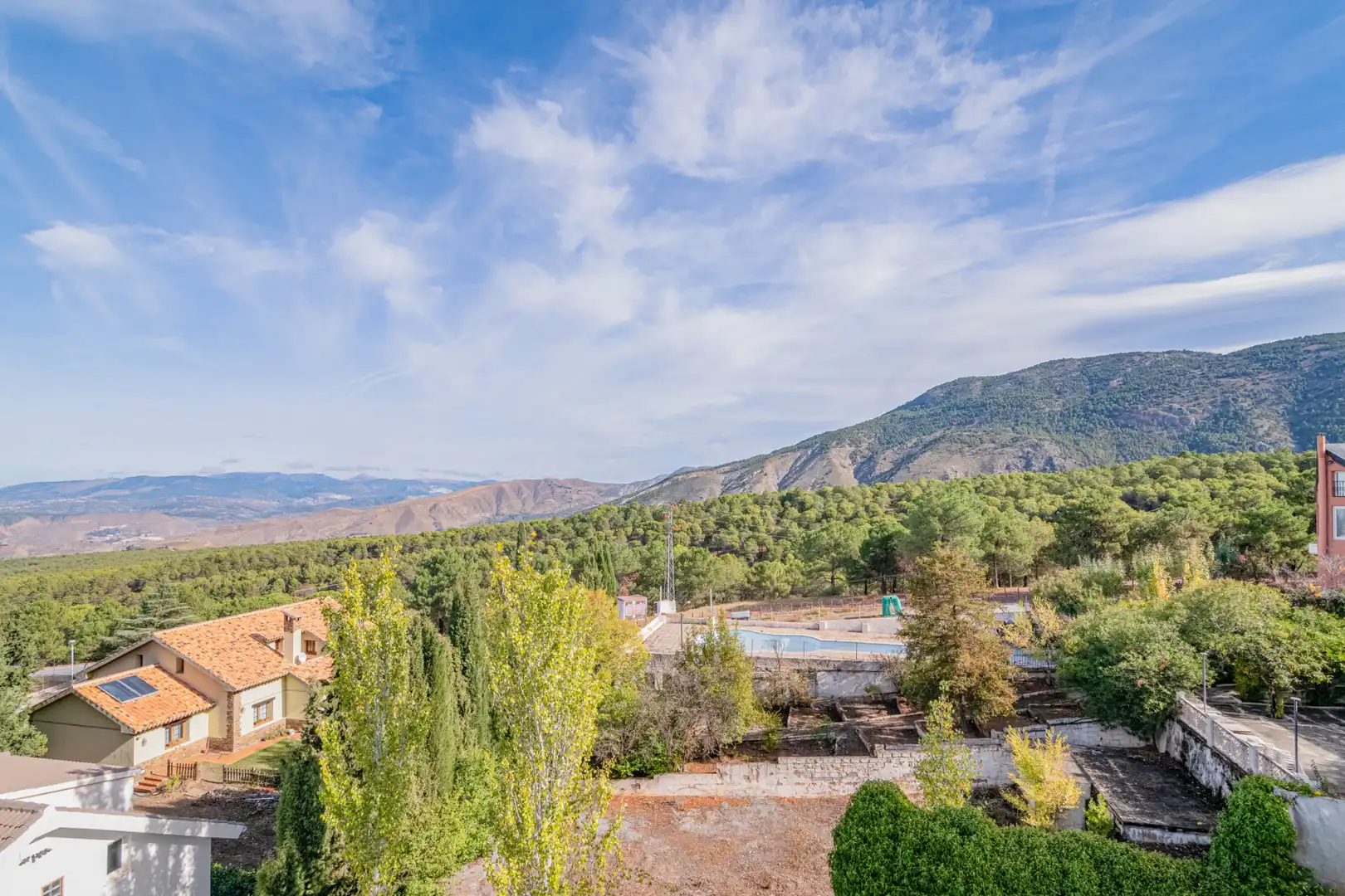Vista exterior de Casa o chalet en venta en La Zubia con Aire acondicionado, Calefacción y Jardín privado