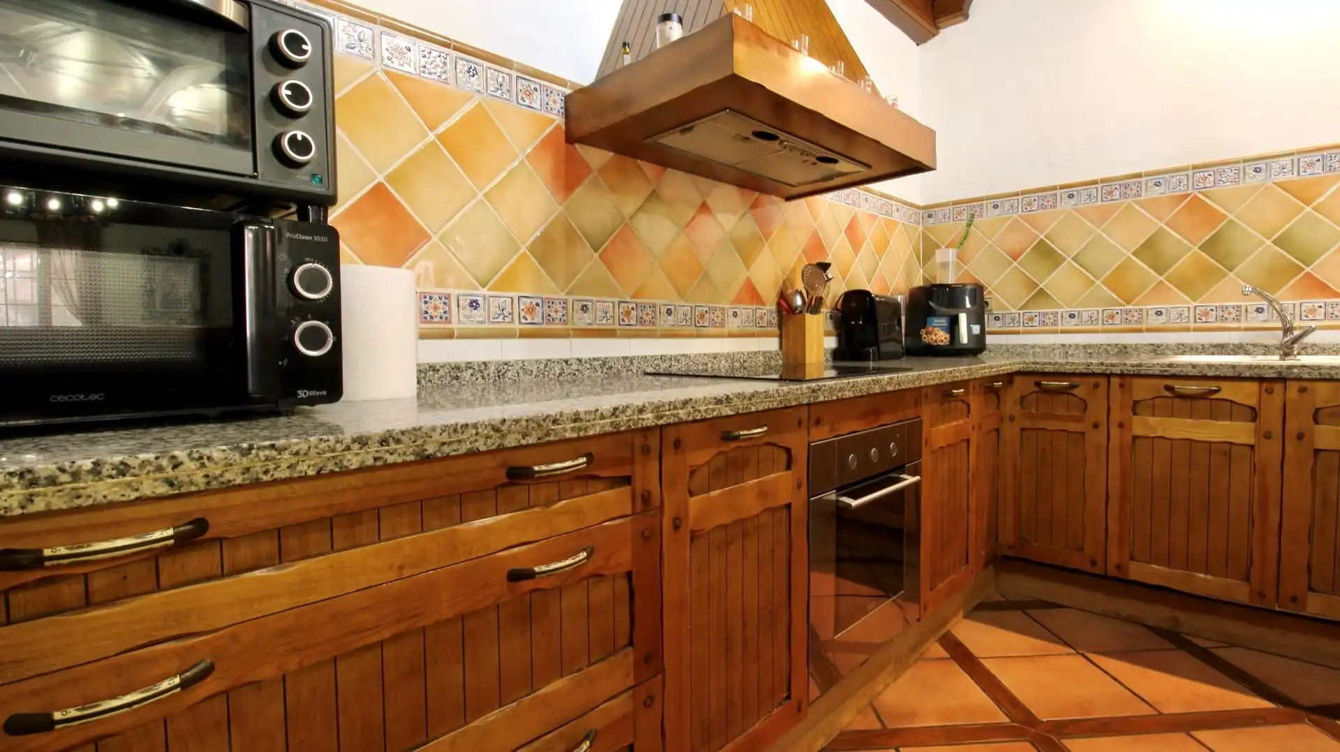 Kitchen of Houses for sale in Alfacar