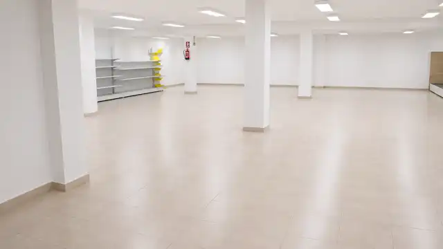 Local comercial en venda a Playa de San Juan, imagen 4