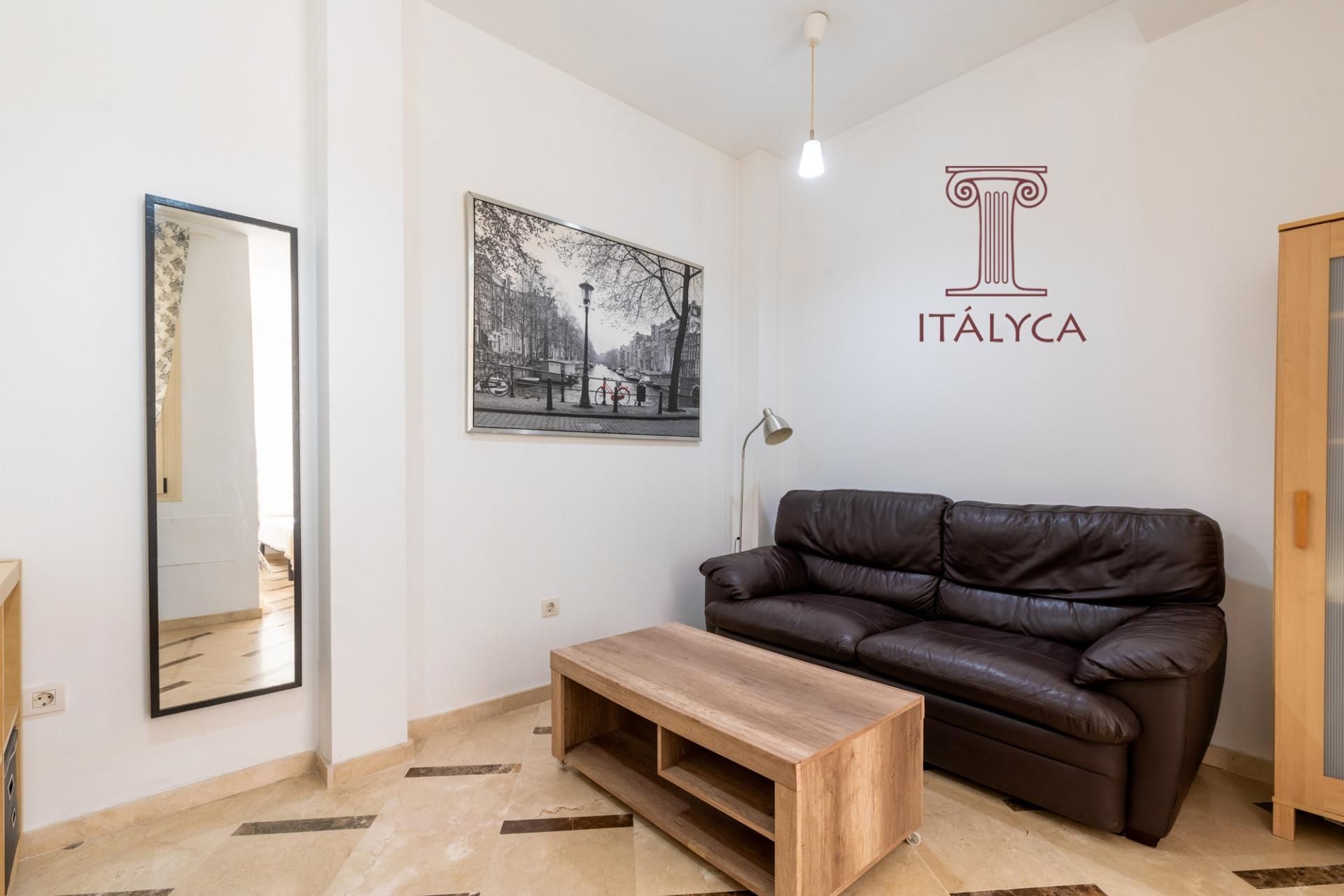 Living room of Flat for sale in  Sevilla Capital  with Air Conditioner