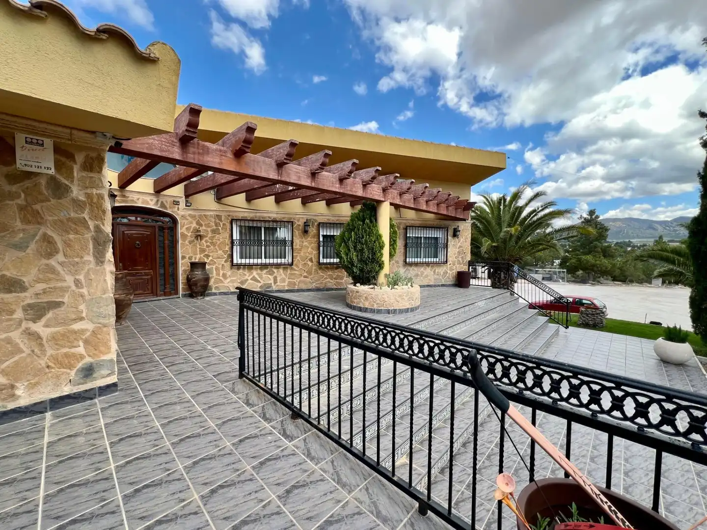 Vista exterior de Finca rústica en venda en Sax amb Aire condicionat, Jardí privat i Terrassa