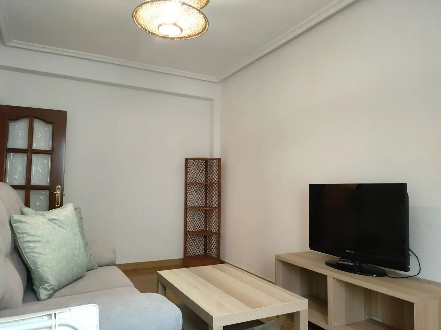 Wohnzimmer von Wohnung zur Miete in Gijón  mit Heizung