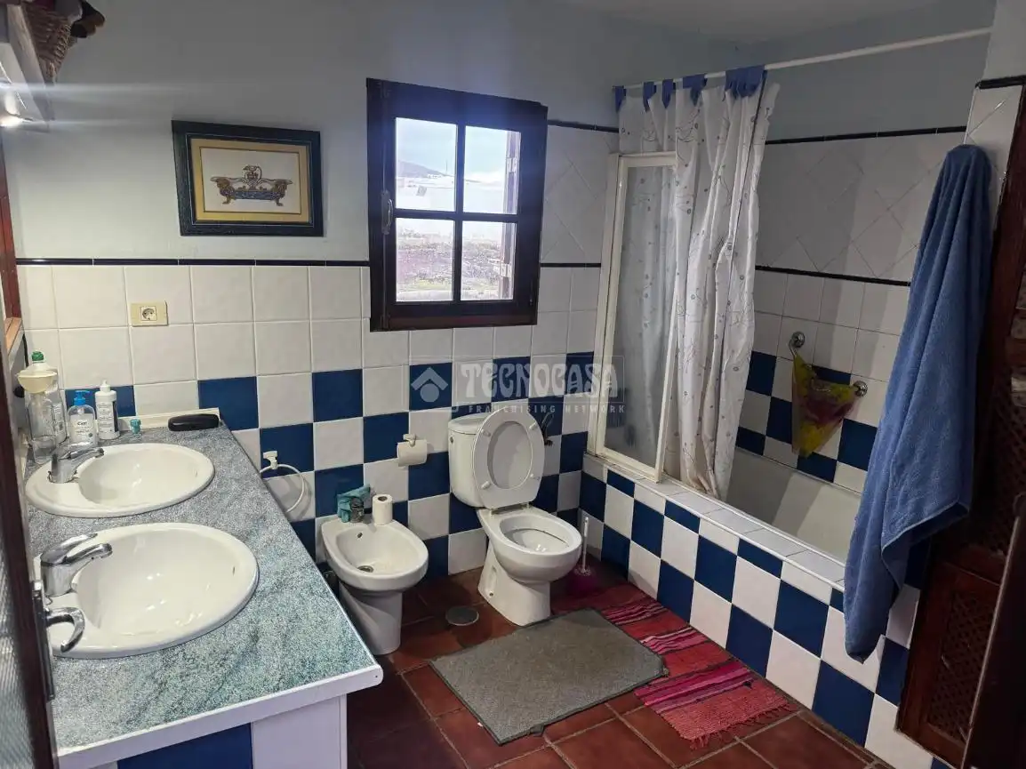 Baño de Casa adosada en venta en Teguise con Terraza y Balcón