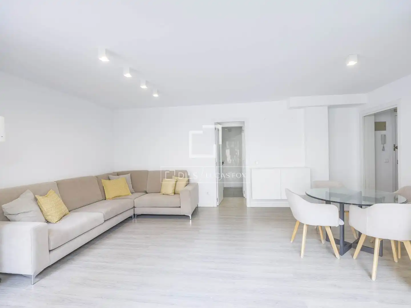 Wohnzimmer von Wohnung zur Miete in Valencia mit Klimaanlage, Heizung und Parkett