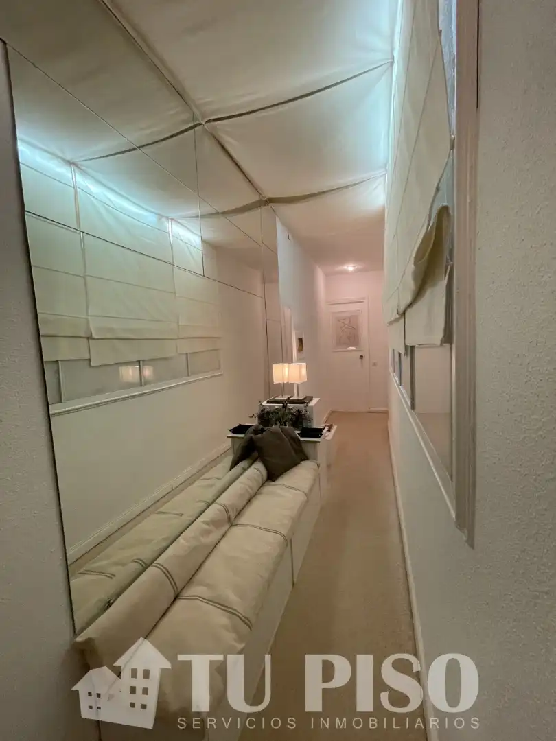 Flat for sale in Madrid  with Air Conditioner, Heating and Furnished