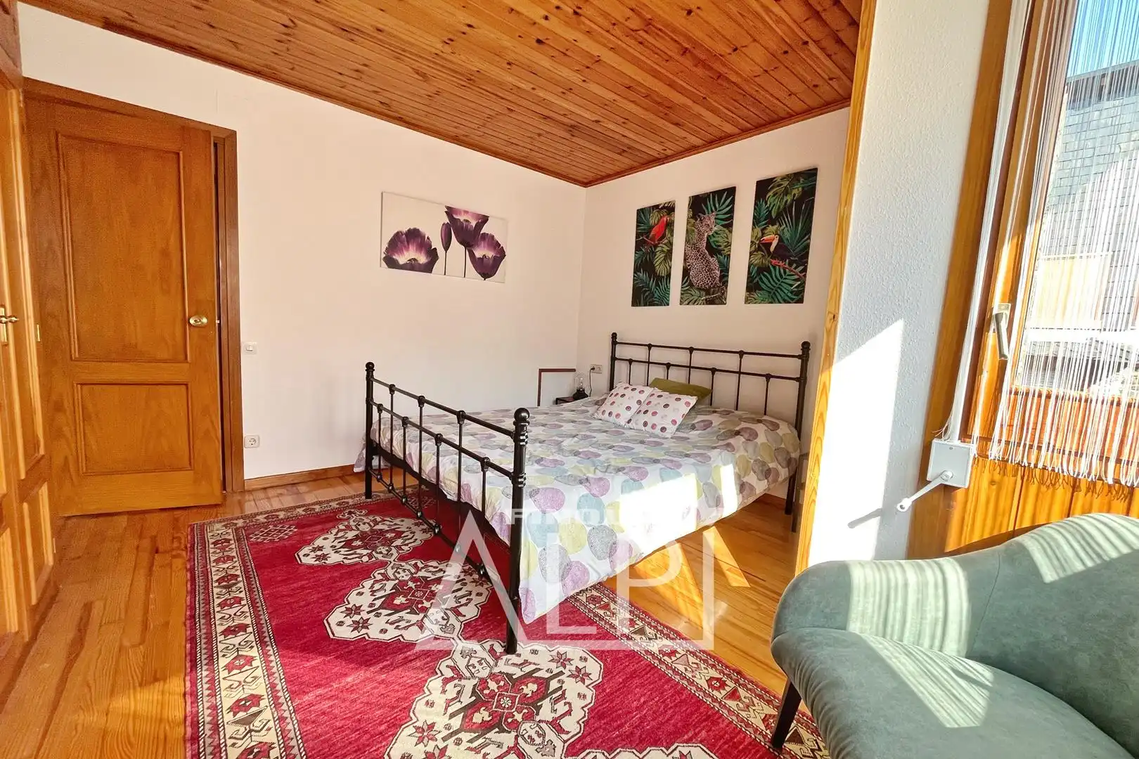 Dormitori de Casa adosada en venda en Fontanals de Cerdanya amb Calefacció, Parquet i Moblat