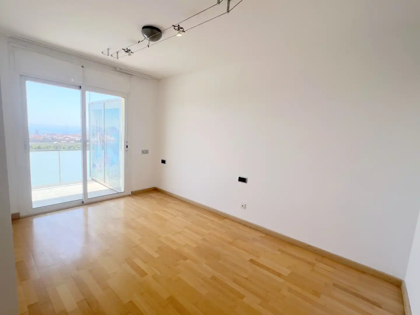 Piso de alquiler en Mataró con Aire acondicionado, Calefacción y Parquet