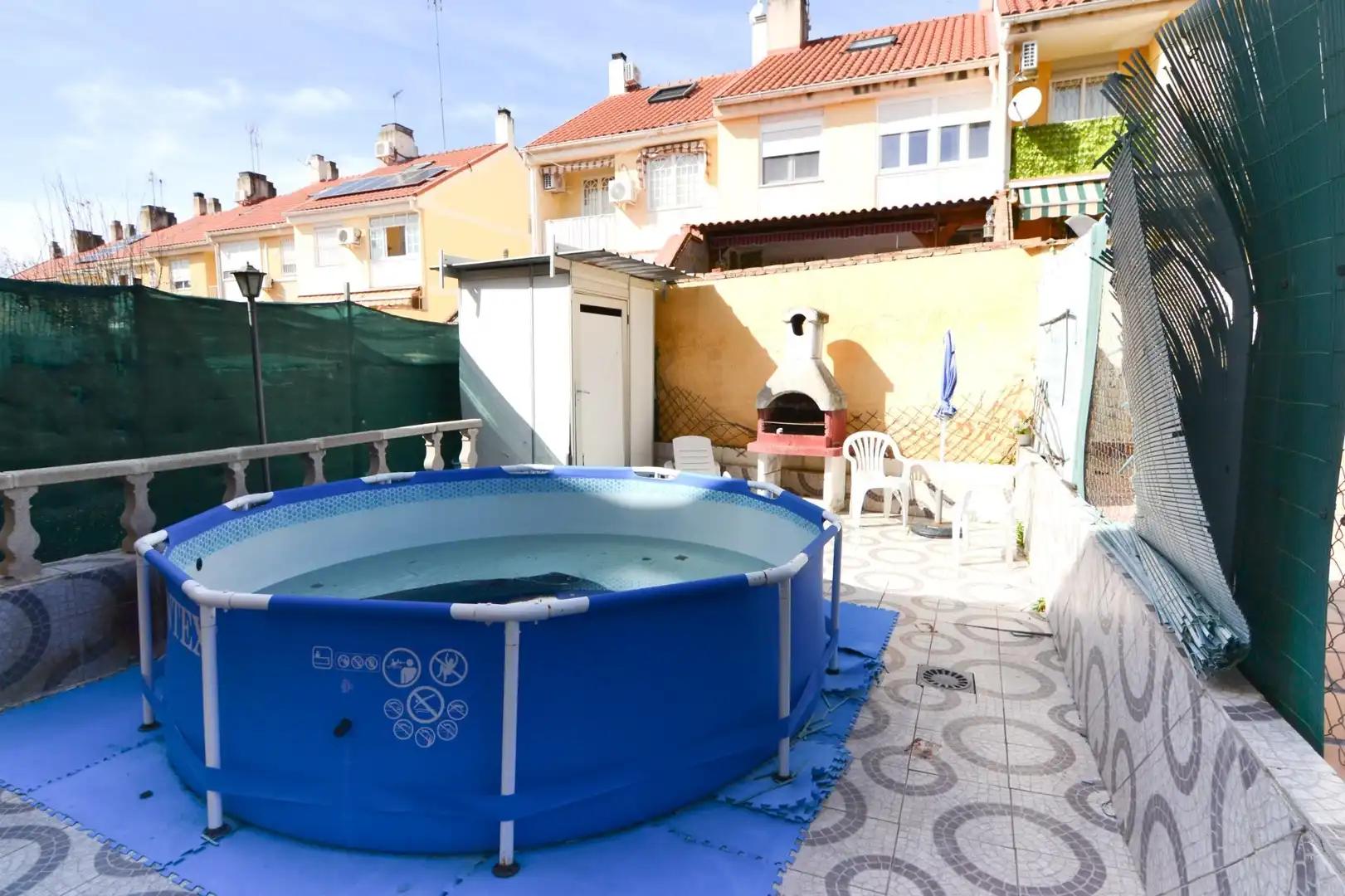 Piscina de Casa adosada en venta en Navalcarnero con Aire acondicionado, Calefacción y Jardín privado