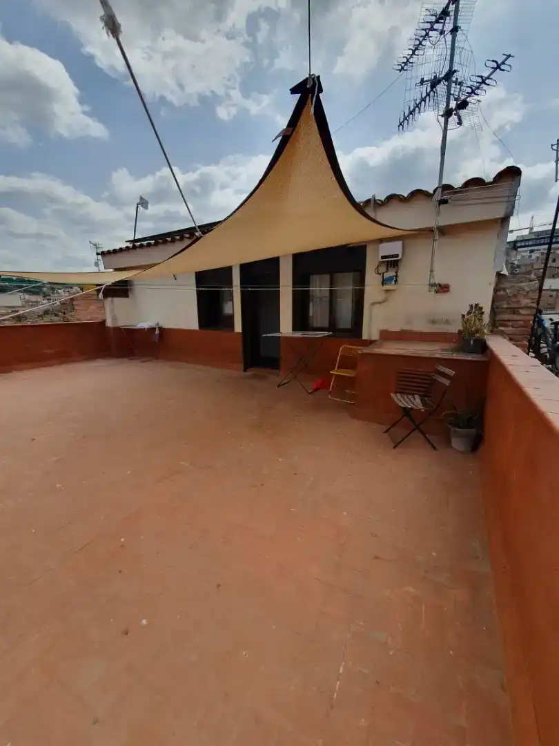 Terrassa de Apartament per a compartir en Tortosa amb Moblat, Forn i Rentadora