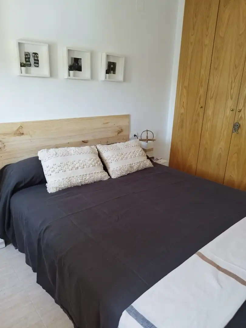 Schlafzimmer von Wohnungen zur Miete in Oropesa del Mar / Orpesa mit Klimaanlage, Heizung und Terrasse