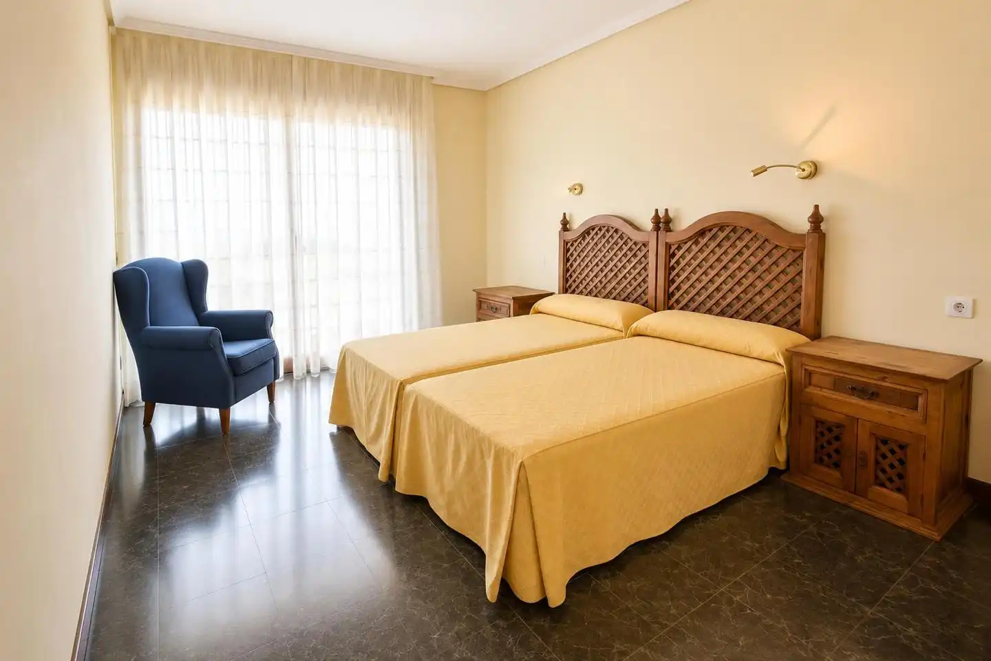 Habitación de Casa o chalet en venta en Alcazarén con Calefacción, Jardín privado y Trastero