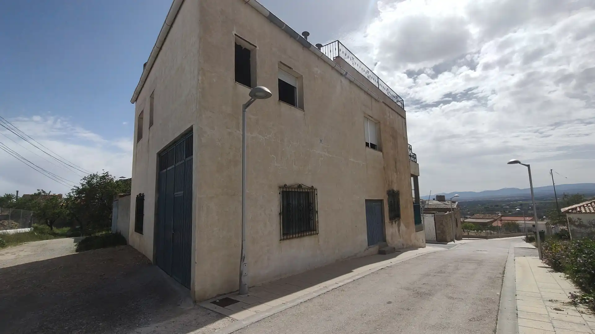 Vista exterior de Casa o xalet en venda en Baza