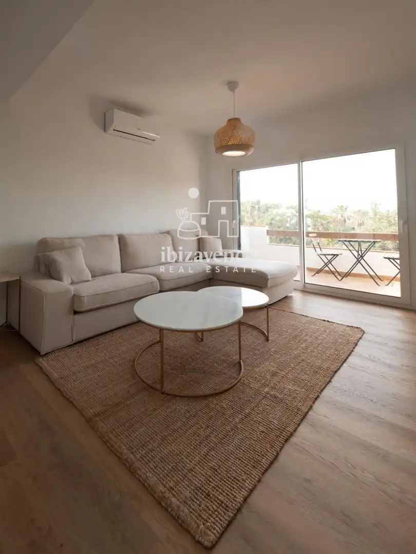 Wohnzimmer von Wohnung zur Miete in Santa Eulària des Riu mit Klimaanlage, Terrasse und Möbliert