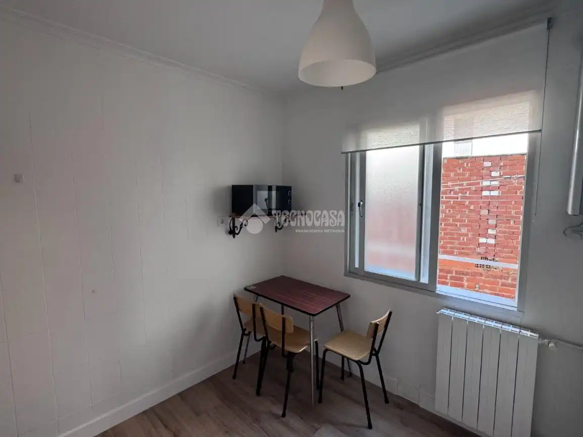 Habitación de Piso en venta en León Capital  con Calefacción