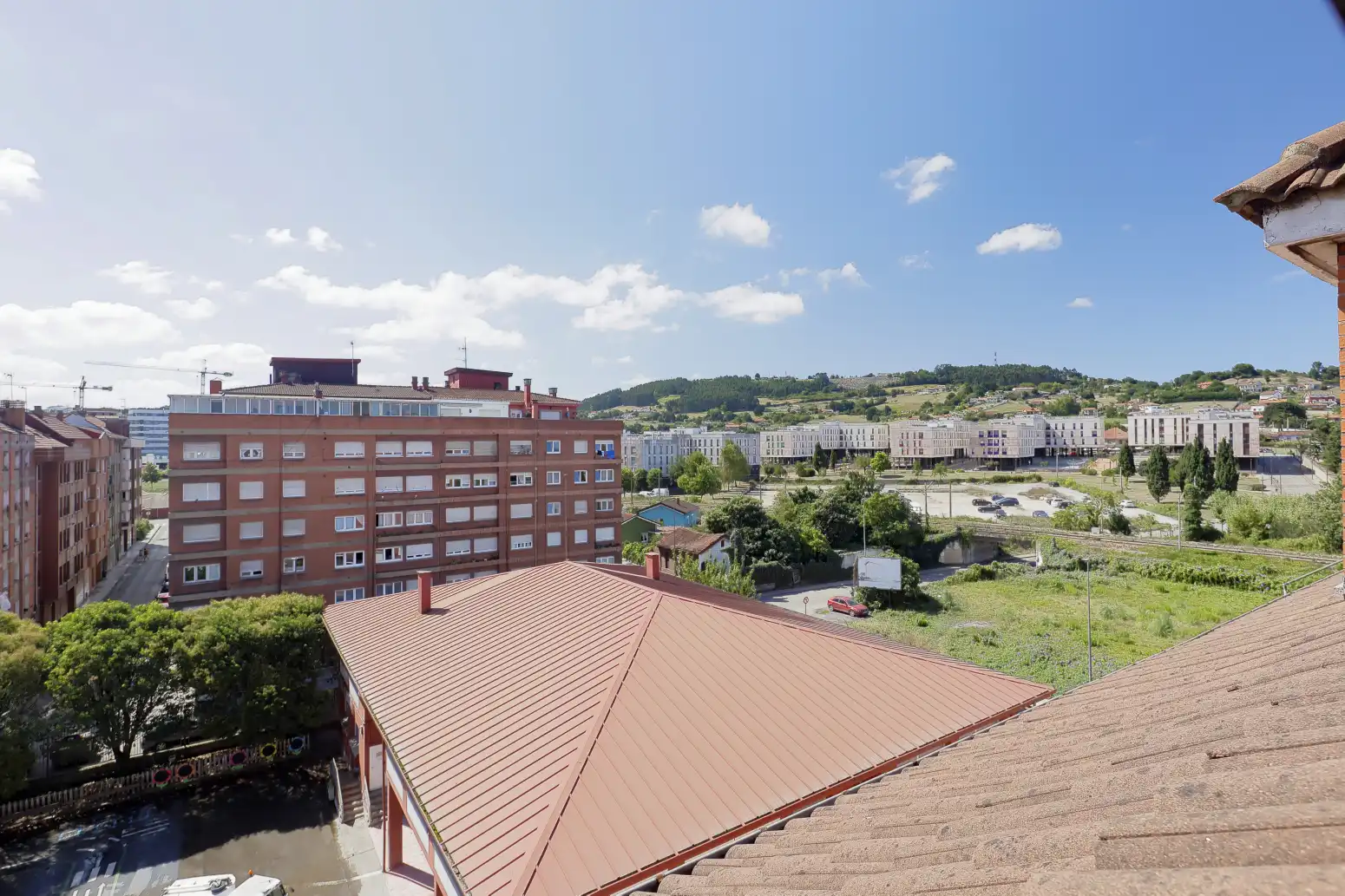 Außenansicht von Wohnung zum Verkauf in Gijón  mit Heizung und Parkett
