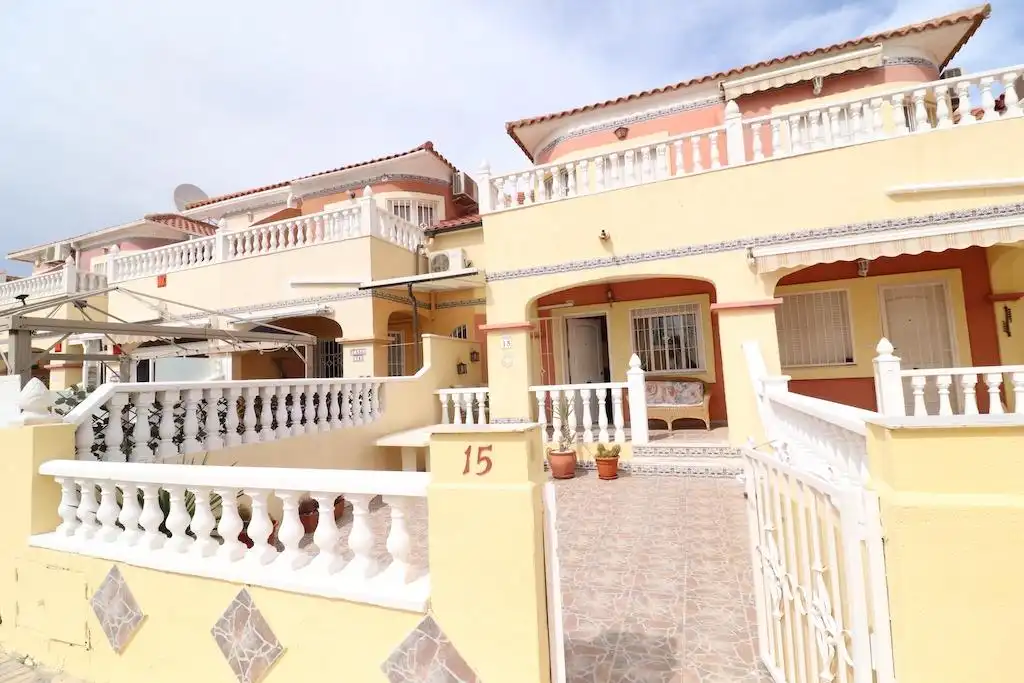 Detached homes for rent in Calle Granito, La Regia