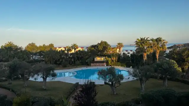 Schwimmbecken von Wohnung zur Miete in Sant Josep de sa Talaia mit Klimaanlage, Heizung und Privatgarten