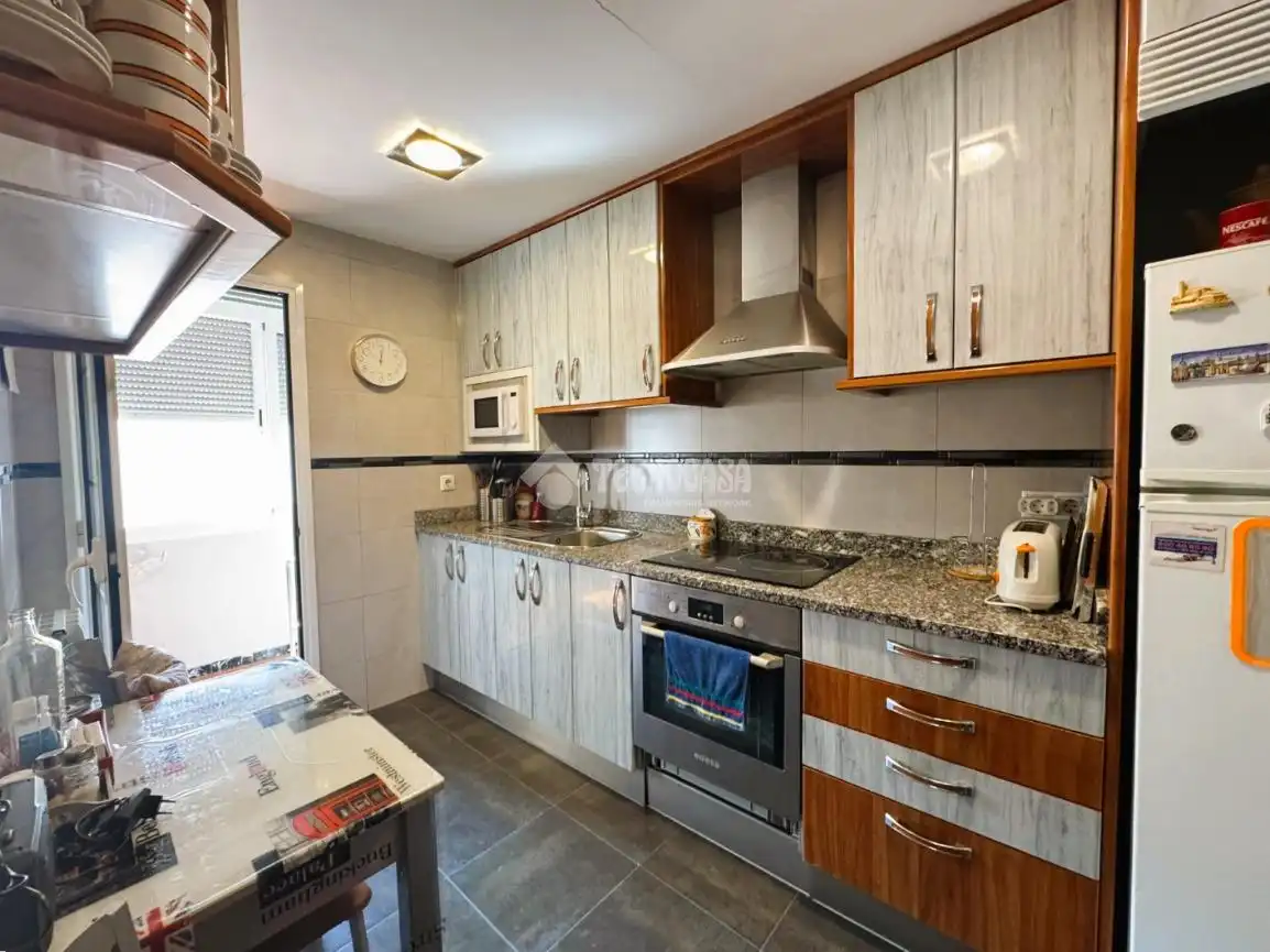 Cocina de Piso en venta en Zaragoza con Calefacción y Parquet