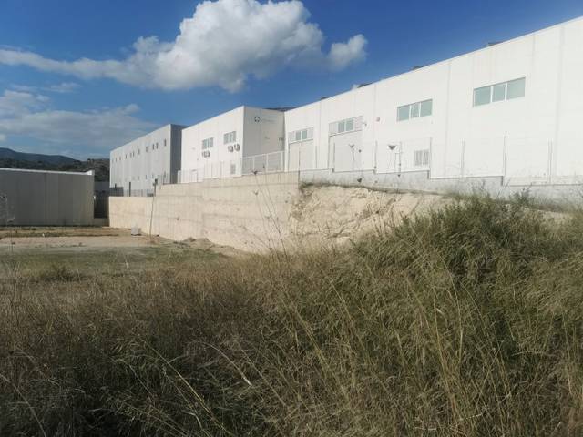Terreno industrial en Venta en Agullent