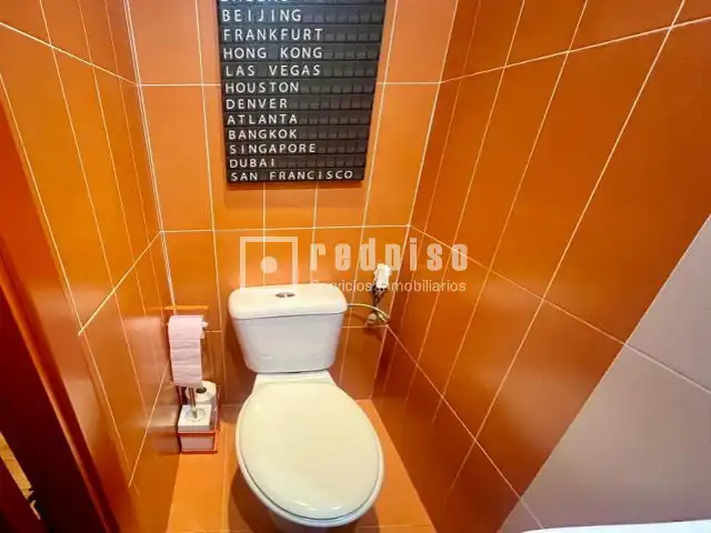 Baño de Piso en venta en Alcalá de Henares con Aire acondicionado, Calefacción y Terraza