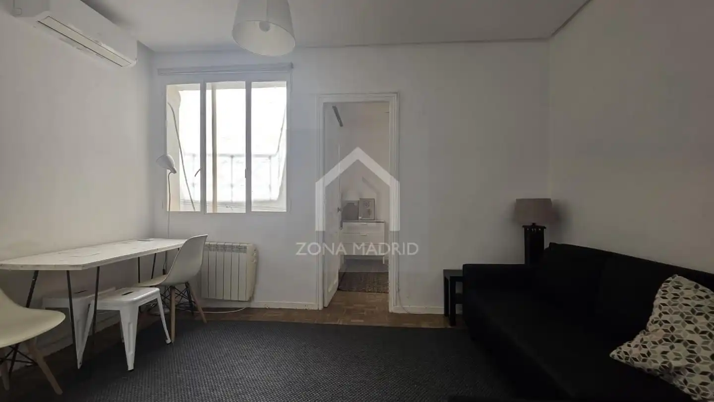 Habitación de Piso en venta en Madrid con Aire acondicionado