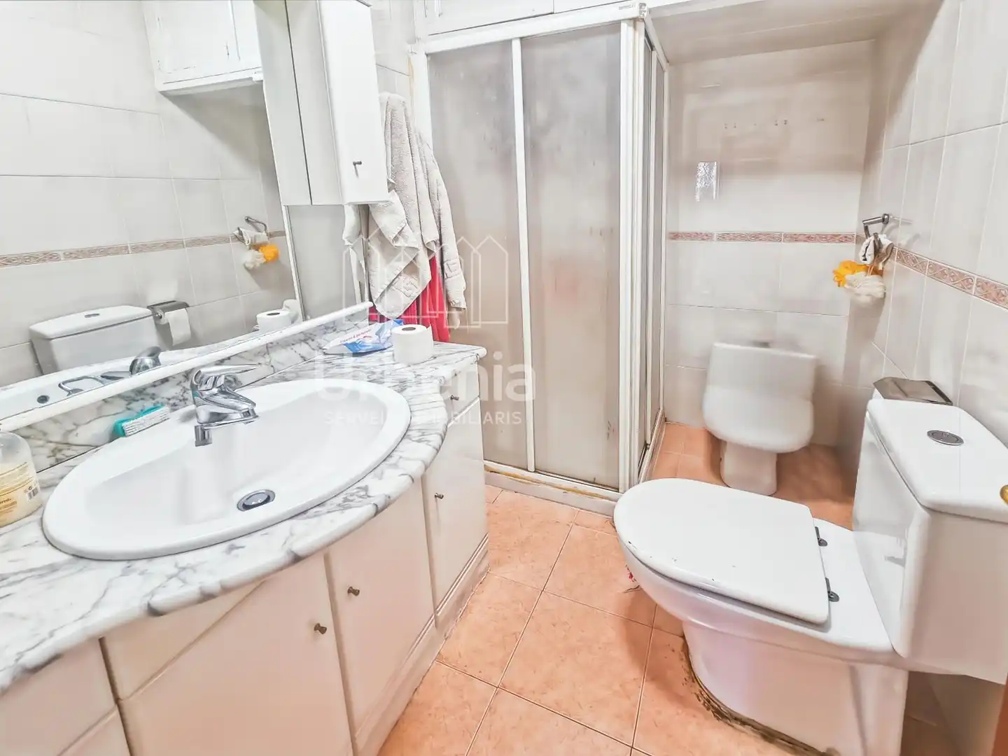 Badezimmer von Wohnung zum Verkauf in Mataró mit Heizung und Terrasse