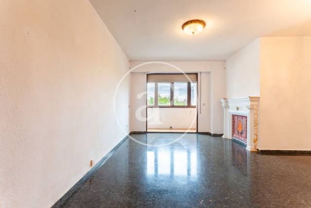 Piso en Venta en Carrer de Pere Aleixandre en Mont-Olivet