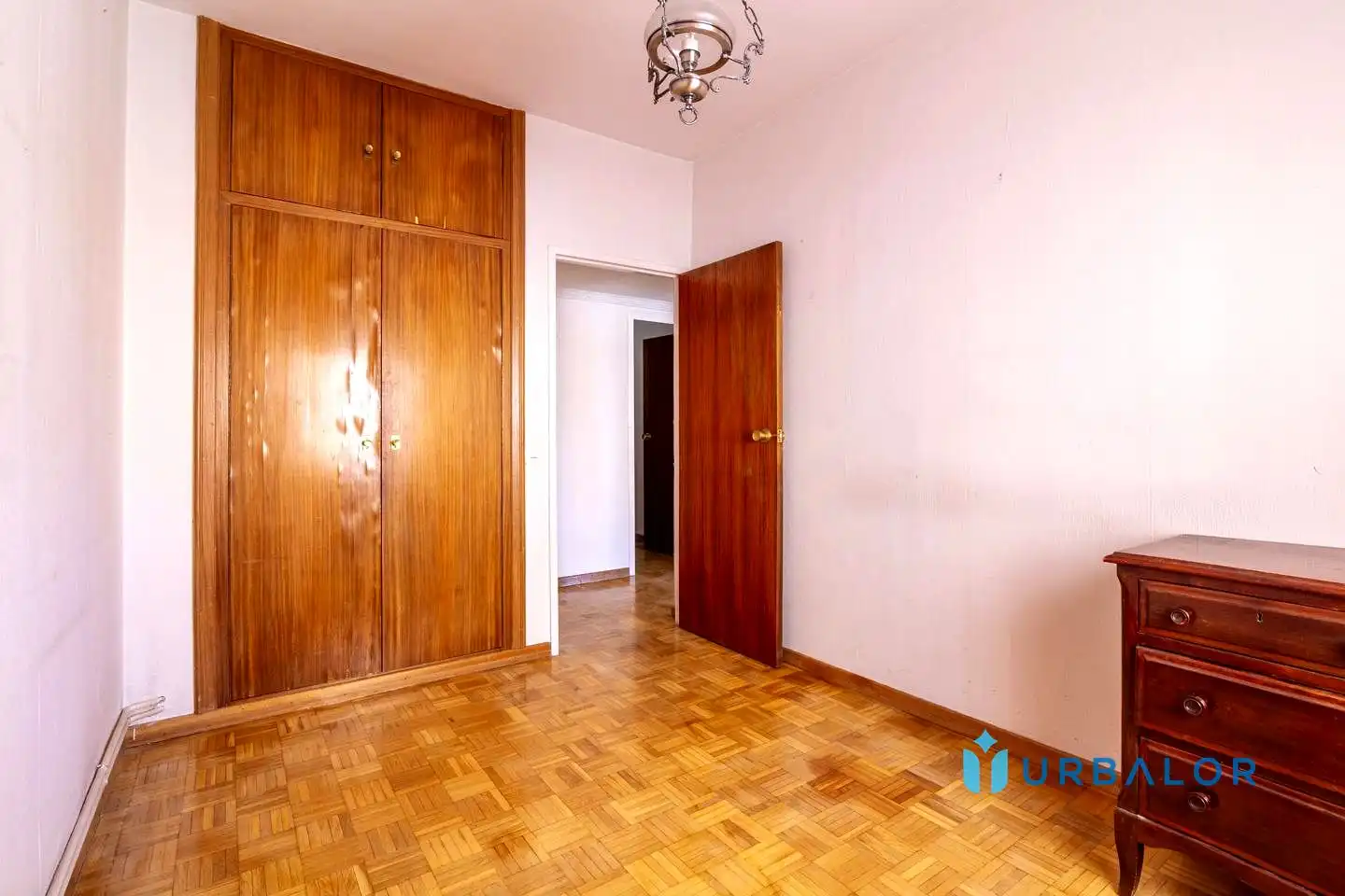 Habitación de Piso en venta en Alcorcón con Calefacción, Parquet y Terraza