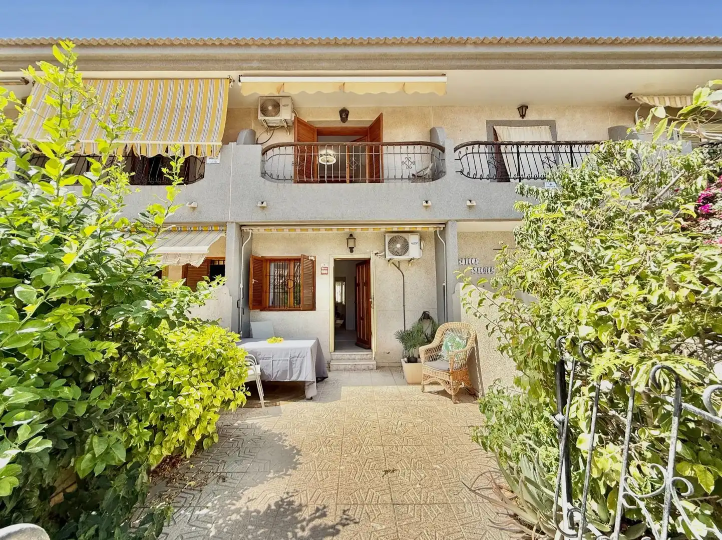 Duplex con giardino in vendita a Los Cuarteros