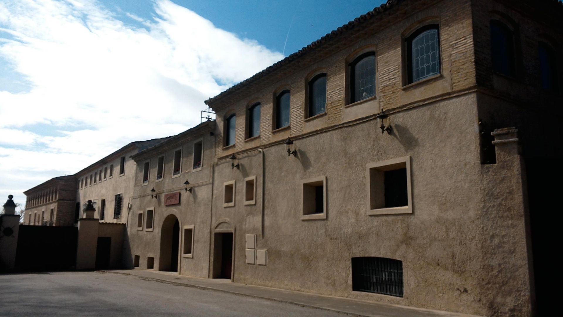 Vista exterior de Casa o xalet en venda en Villanueva de Gállego amb Calefacció, Jardí privat i Parquet