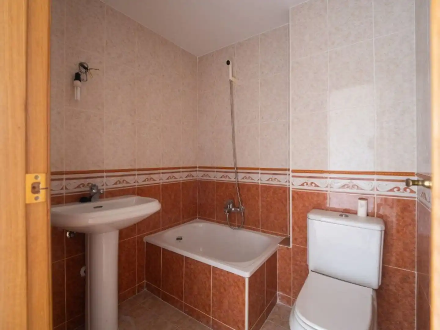 Bathroom of Detached homes for sale in Macastre  with Terrace