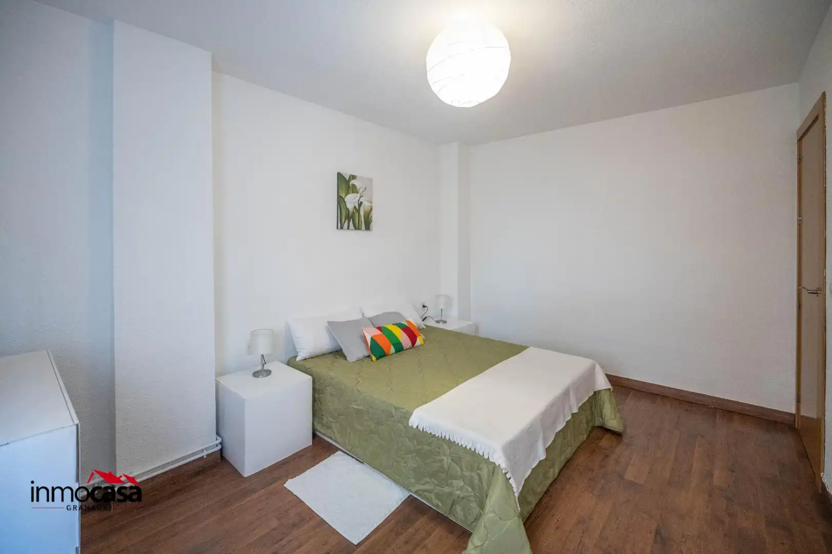 Bedroom of Flat for sale in Granada  with Air Conditioner, Heating and Balcony